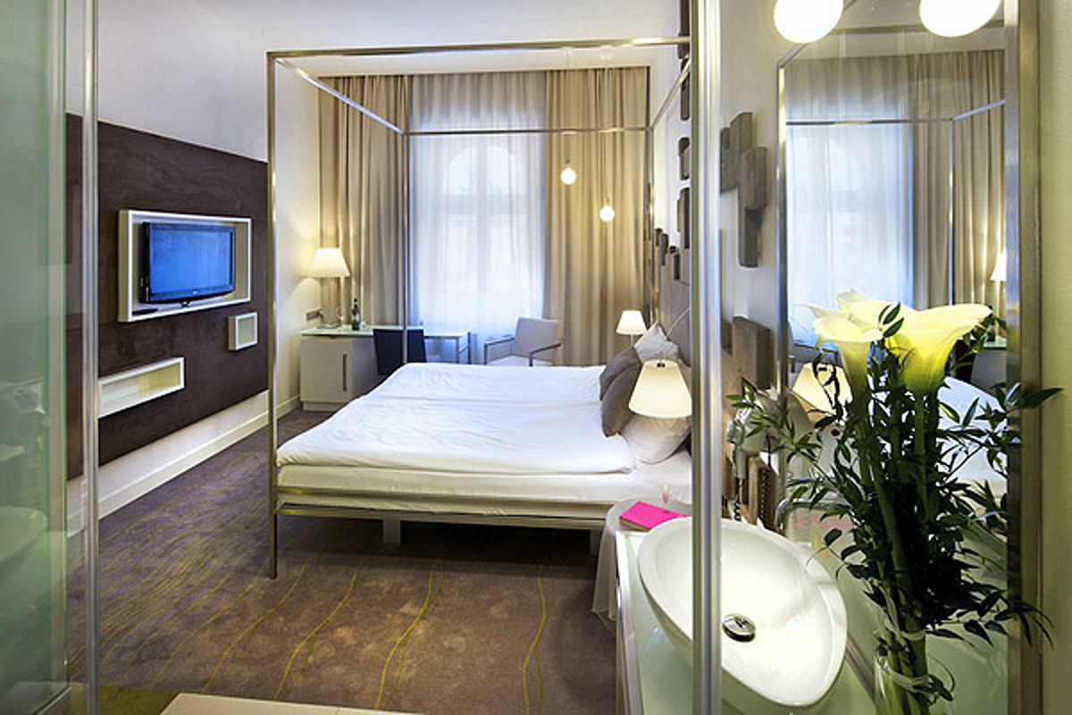 Pure White Hotel Praga Exterior foto