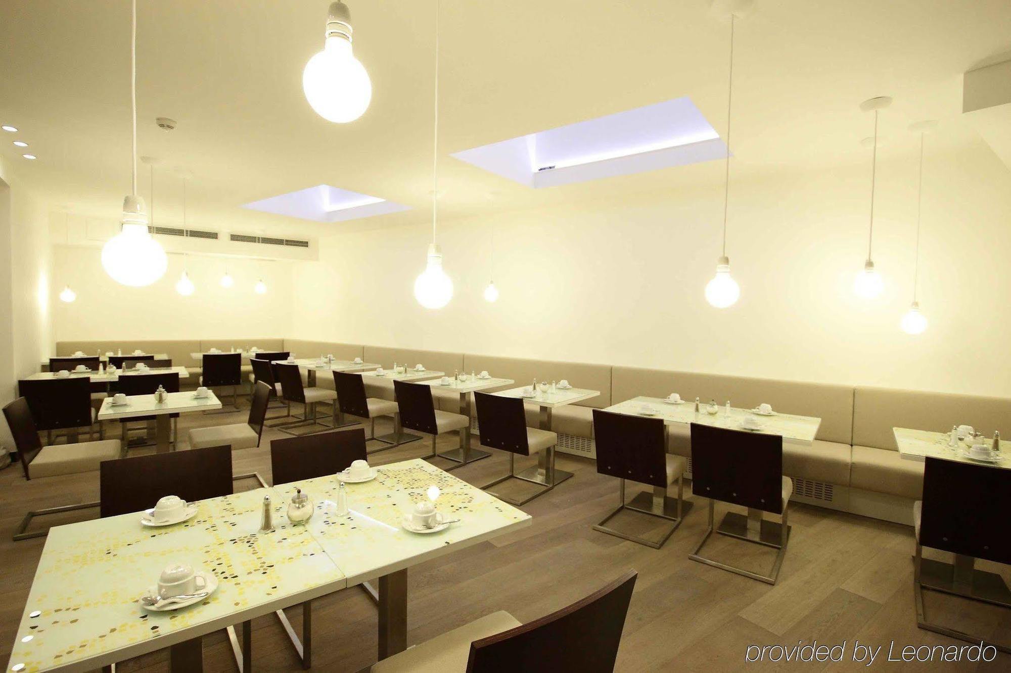 Pure White Hotel Praga Restaurante foto